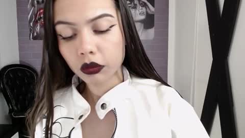 Alice in wonderland online show from October 26, 12:06 pm