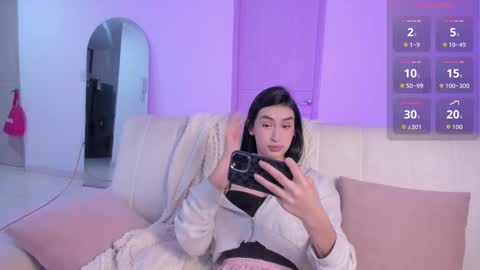 alejandraaa_ online show from March 5, 3:04 am