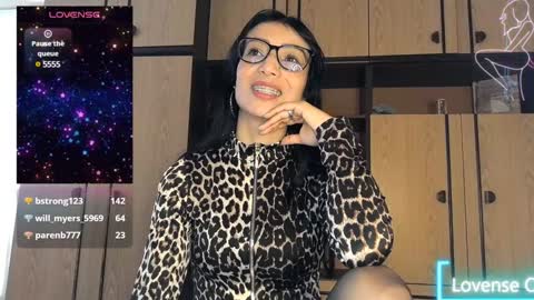 Alejandra online show from January 26, 1:04 pm