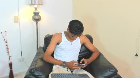 Alejandro williams online show from May 18, 8:15 pm