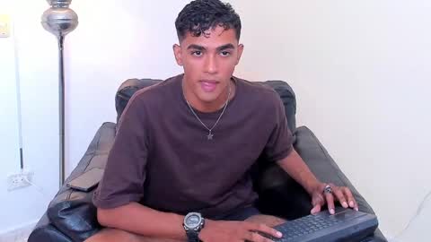 Alejandro williams online show from May 21, 8:15 pm