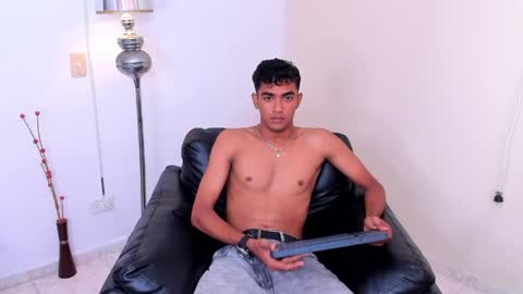 Alejandro williams online show from May 28, 8:51 pm