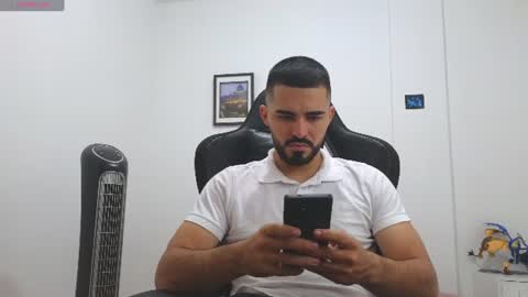alejandroo_7 online show from June 15, 9:07 pm