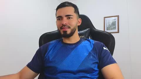 alejandroo_7 online show from February 16, 7:05 pm