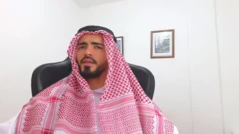 alejandroo_7 online show from March 9, 7:37 pm