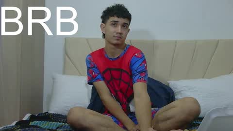 alejo_gray1 online show from December 4, 7:02 pm