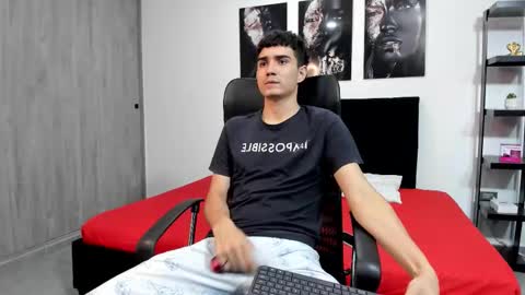 alejo_gray1 online show from February 4, 7:40 pm