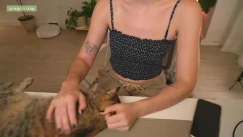 Ale online show from April 19, 11:51 pm