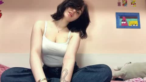 Nora online show from April 5, 5:21 pm