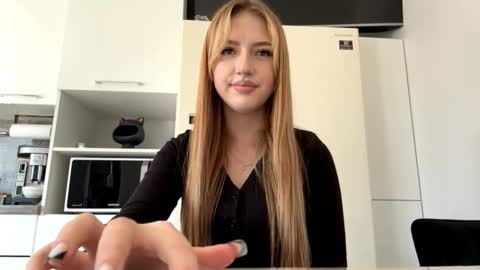 Betty online show from November 27, 9:28 am