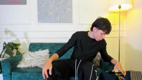 Snapshot of alessandro_dybala chatting on October 21, 12:10 pm Alessandro Dybala online show from October 21, 12:10 pm
