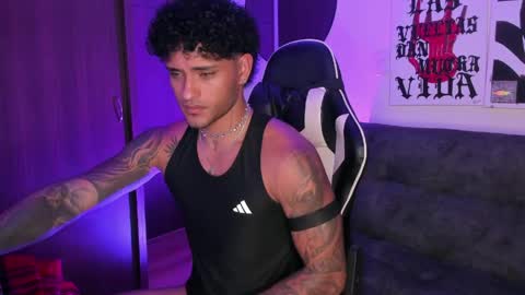 Alessandro Vanni online show from April 25, 2:25 am