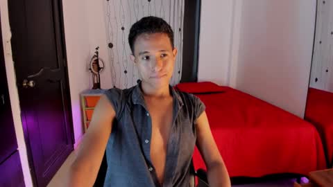 Snapshot of alessandro_wizard chatting on February 28, 12:32 am Alessandro online show from February 28, 12:32 am