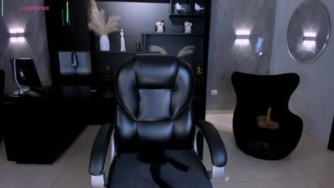 ALESSA ROMERO  online show from April 15, 8:31 pm