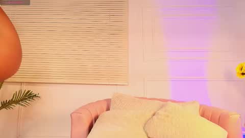 Alejandra  online show from December 2, 12:36 pm