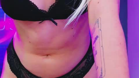 alessiacroft online show from February 16, 8:01 am