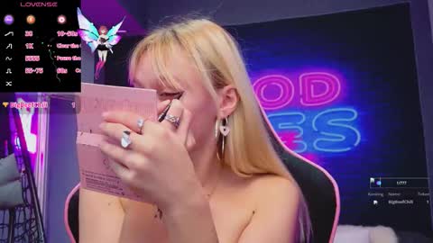 alessiacroft online show from October 27, 3:50 am