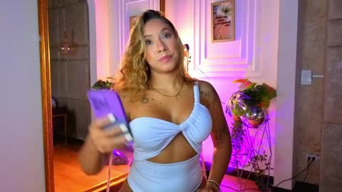 Alessia online show from April 11, 8:40 am