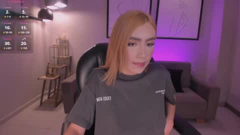 A L E S S I A online show from March 19, 5:02 am