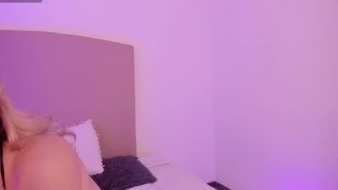Alessia Moon online show from May 16, 11:31 am