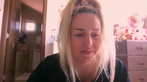 AlesyadollBlonde online show from April 23, 9:06 am