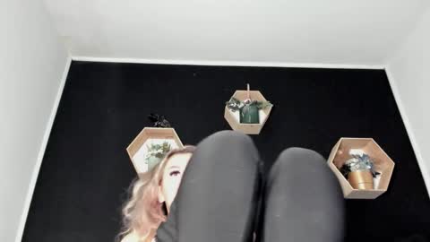 alesys69 online show from November 7, 2:47 am