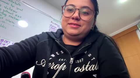 Snapshot of aleteacher chatting on October 5, 6:22 am Alejandra online show from October 5, 6:22 am