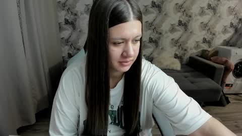 Aletta Oushen online show from April 1, 2:03 pm