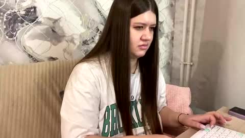 Snapshot of aletta_oushen chatting on February 17, 2:49 pm Aletta Oushen online show from February 17, 2:49 pm