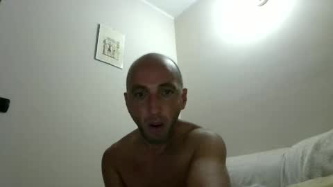 Snapshot of alex120475 chatting on October 26, 10:20 pm alex120475 online show from October 26, 10:20 pm