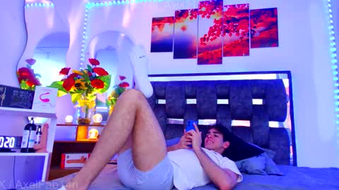 sneider online show from September 12, 7:38 pm