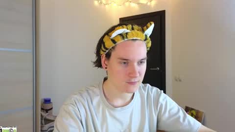 FAVORITE online show from March 12, 1:03 am