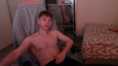 Alex online show from October 5, 7:21 pm