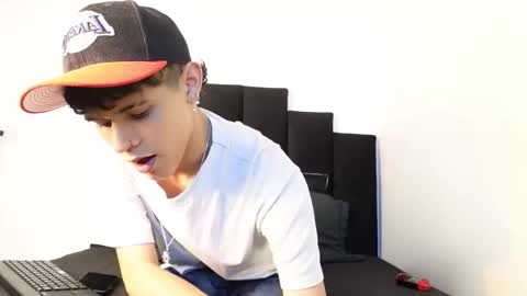 alex_mark_ online show from November 12, 3:53 am