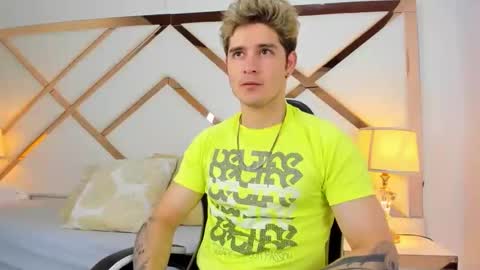 Alex  online show from April 21, 7:43 pm