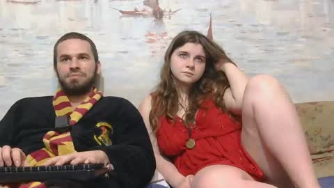 Alex and Sarah online show from May 5, 10:37 pm