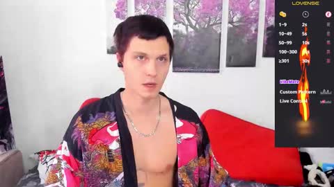 Snapshot of alex_wandhot chatting on September 28, 5:05 am Alex WandHot online show from September 28, 5:05 am