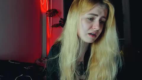 Snapshot of alexa_pirs chatting on March 7, 8:55 pm alexa_pirs online show from March 7, 8:55 pm