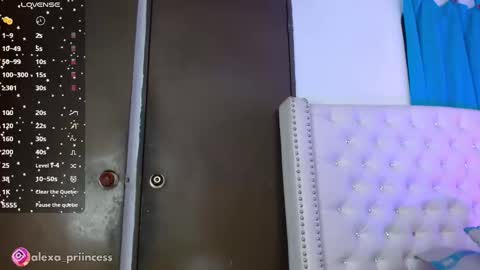 Snapshot of alexa_priincess chatting on October 2, 11:03 pm online show from October 2, 11:03 pm