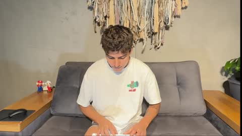 Alex  Dani online show from December 2, 4:13 am