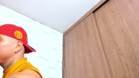alexander_coxx online show from August 5, 3:58 am