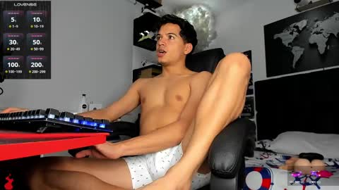 Alexander online show from December 3, 8:44 pm