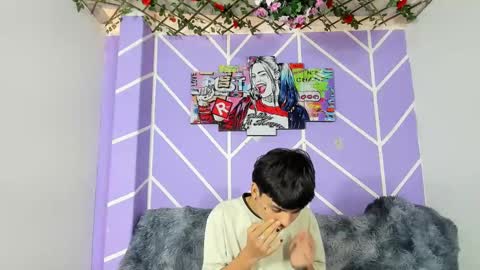 Snapshot of alexandluke1 chatting on February 25, 8:00 pm chicos hot online show from February 25, 8:00 pm