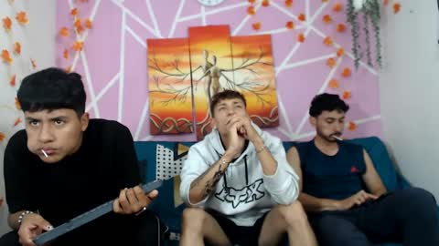 Snapshot of alexandluke1 chatting on October 11, 1:49 pm chicos hot online show from October 11, 1:49 pm