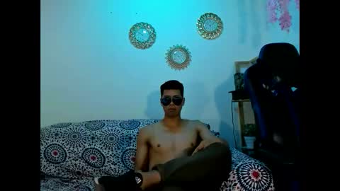 Snapshot of alexandluke1 chatting on October 2, 2:27 pm chicos hot online show from October 2, 2:27 pm