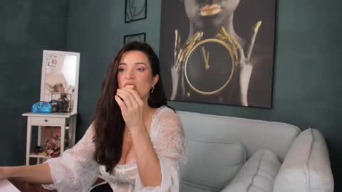 AlexaNikole online show from May 5, 8:53 am