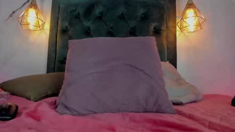    online show from October 29, 8:53 pm