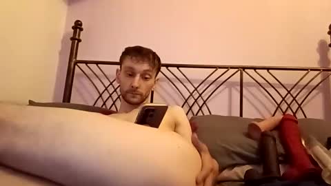 alexevans1995 online show from June 1, 11:44 am