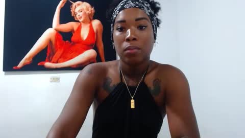 Snapshot of alexia_sinclaire24 chatting on October 26, 11:15 pm alexia_sinclaire24 online show from October 26, 11:15 pm