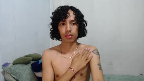 Alexis online show from December 5, 7:00 pm